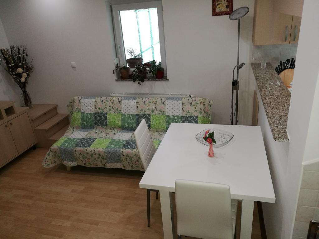 Holiday Home Neokrnjena Narava Sevnica Ngoại thất bức ảnh